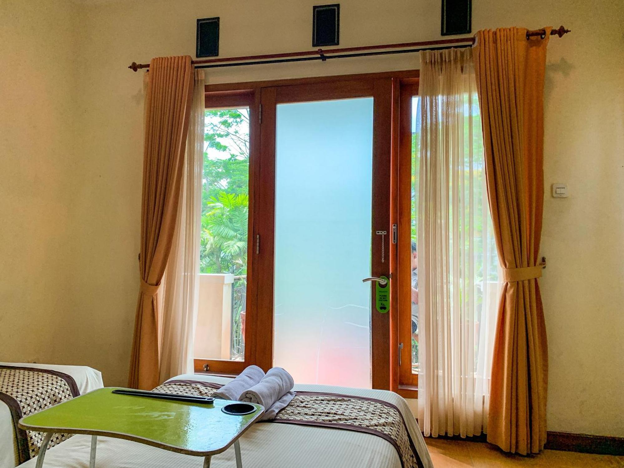 Urbanview Sasono Putro Condoongcatur By Reddoorz Kejayan Dış mekan fotoğraf