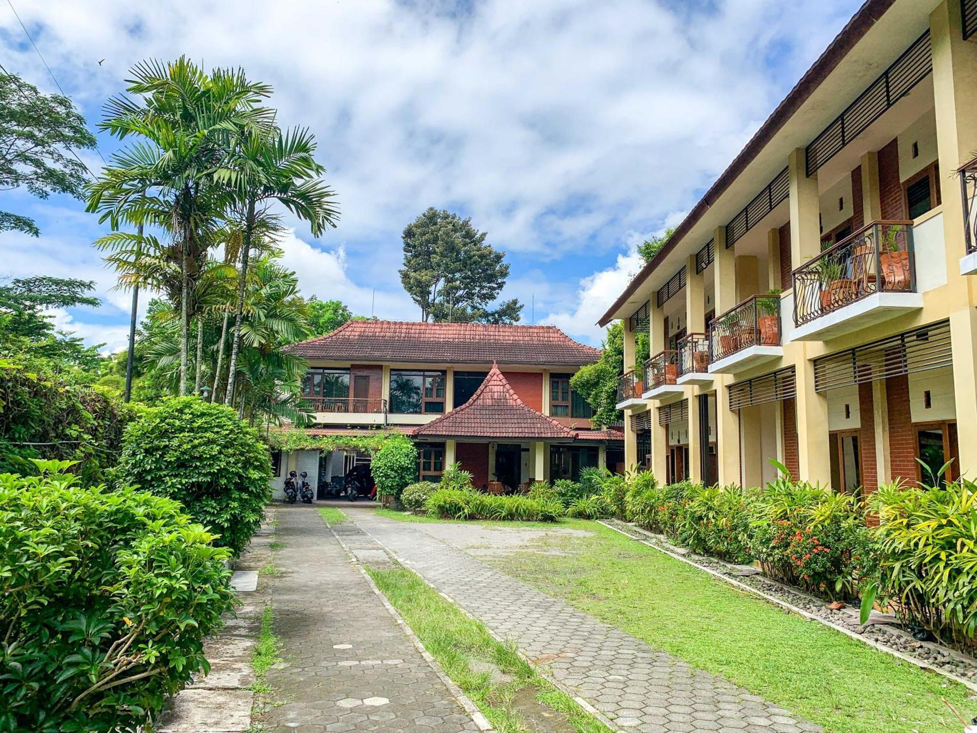 Urbanview Sasono Putro Condoongcatur By Reddoorz Kejayan Dış mekan fotoğraf