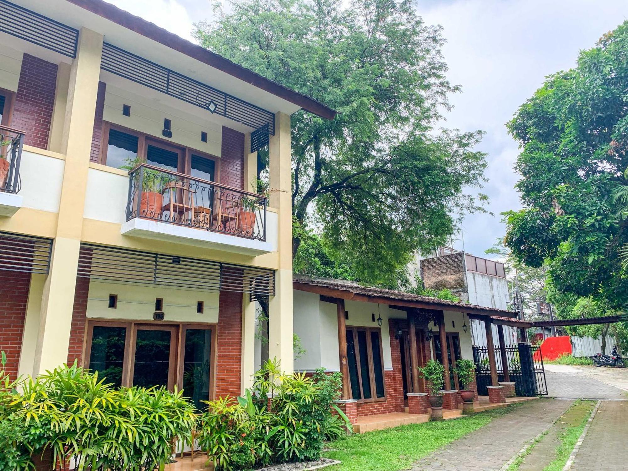 Urbanview Sasono Putro Condoongcatur By Reddoorz Kejayan Dış mekan fotoğraf